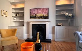 No2 Clarence Grade II Regency Townhouse Short Walk To Racecourse And Town Centre